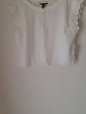 Minimalist Ellen Tracy White Scallop Edge Crop Top Sz L NWT